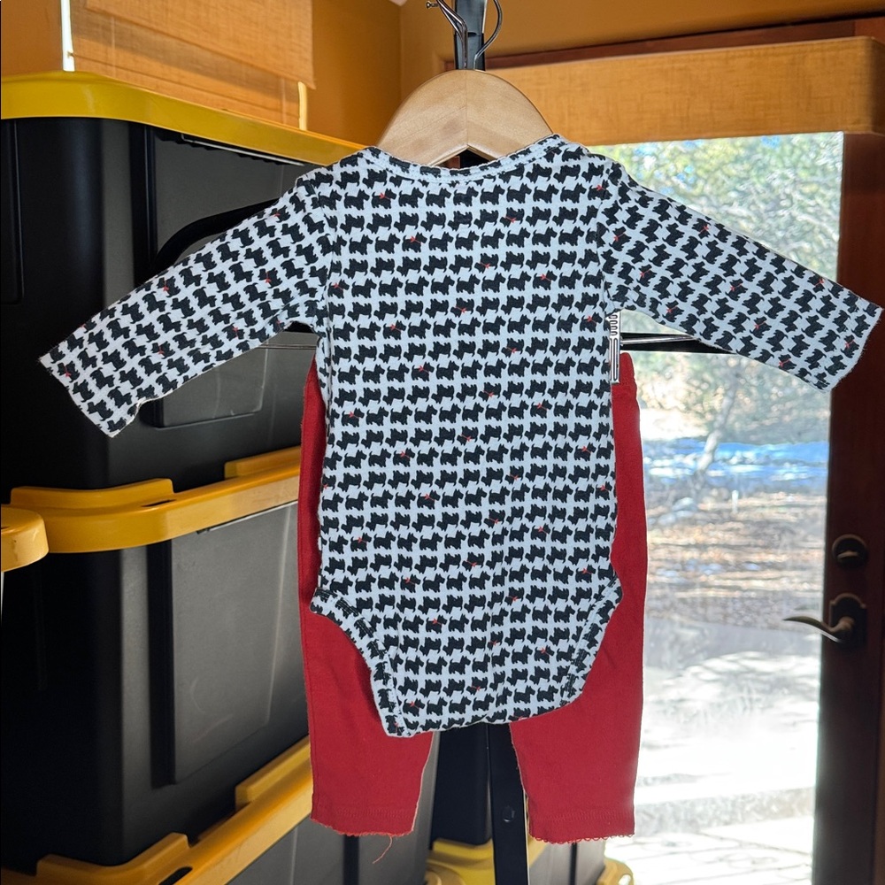 Carter’s Scottie Dog 2-Piece Holiday Outfit Long Sleeve Bodysuit + Red Pants 6M - Picture 8 of 12